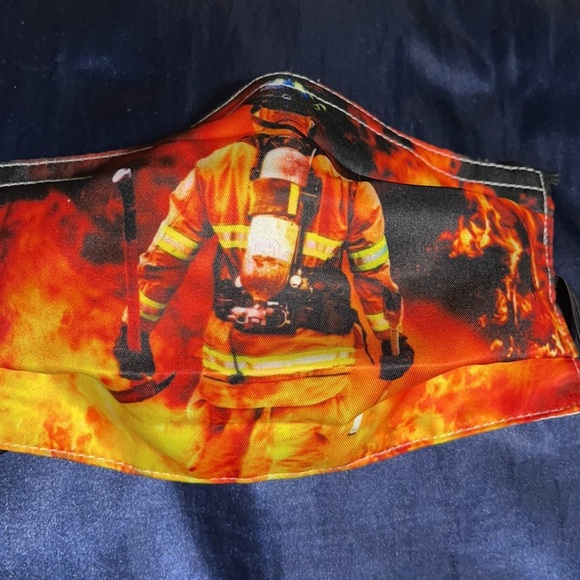 New firefighter face mask - Picture 3 of 4